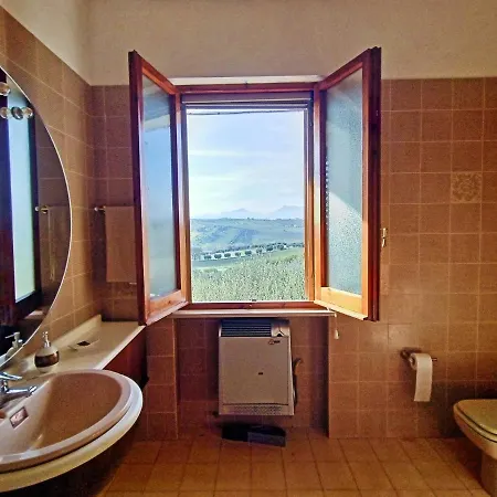 Hexagon House * Colonnella